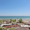 Mamaia Nord - prima linie la mare thumb 2